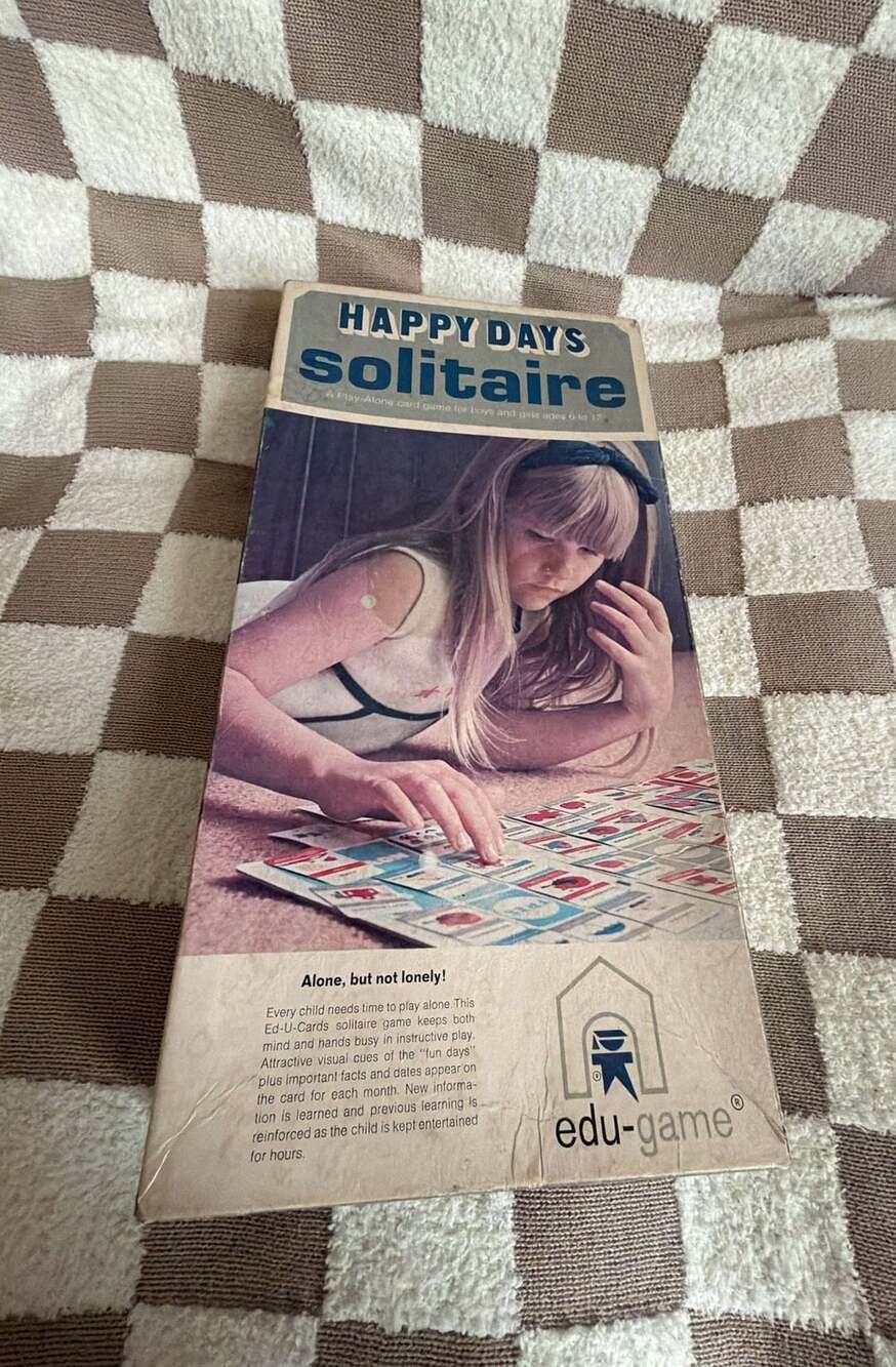 Vintage 1970 Happy Days Solitaire Card Game by Ed-U-Cards No. 143